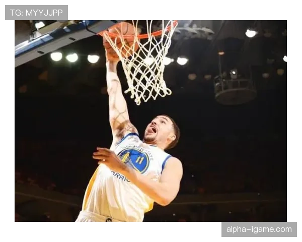 雷吉纳进攻火力全开，状态回暖引关注