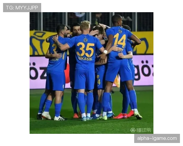 特拉布宗体育阵容深度解析：实力评估与战术前景引关注