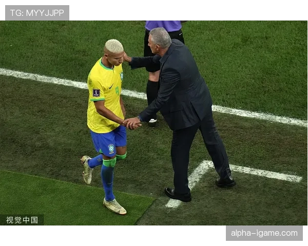 维尼修斯:速度型边锋转型全面进攻核心的生涯解析 维尼修斯:速度型边锋转型全面进攻核心的生涯解析