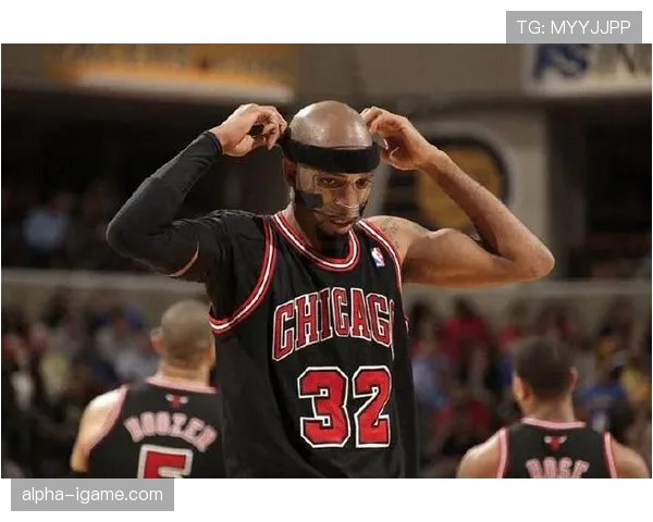 理查德·汉密尔顿无球跑动提升投篮效率，拉开对手防线差距